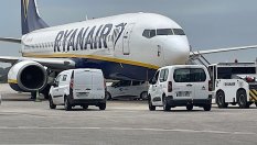 Renault блъсна голям Boeing на летище