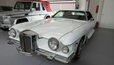 Stutz Blackhawk e любимата кола на Елвис Пресли