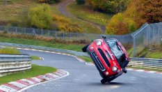 Нюрбургринг отново е отворена за каране