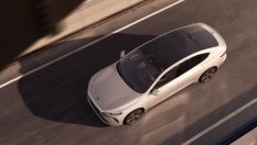 Китайски електромобил измина 1070 км с нов тип батерии