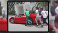 Шестима бутат Ferrari F50, за да запали!