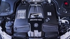 Mercedes-Benz спира продажбите на модели с V8 на основен пазар