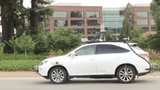 Безпилотен автомобил на Apple катастрофира