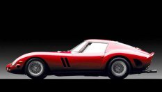 Ferrari ще гони клиенти, които шарят колите си