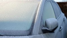 Сутрешното стъргане на лед удря по джоба на шофьора