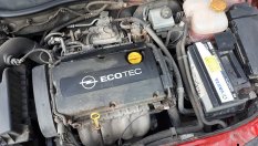 Защо вентилаторът работи, когато двигателят е изключен