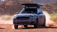 MINI подготвя офроуд версия на Countryman с палатка на покрива