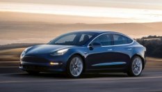 Tesla се скара с експерти по безопасност