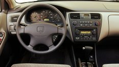 Honda обяви забрана за шофиране на 20-годишни модели