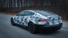 Tesla Model S измина 1210 км с батерия на нова фирма