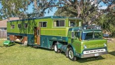 Ford Camelot Cruiser е най-луксозният кемпер на десетилетието