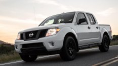 Nissan разделя близнаците Navara и Frontier