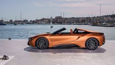 Шапки долу: тестваме BMW i8 Roadster (ВИДЕО)