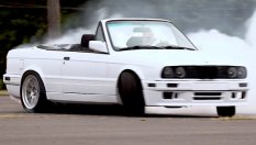 BMW E30 325i получи двигател от Tesla