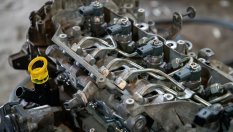 Кога и защо трябва да се сменя семеринг на колянов вал