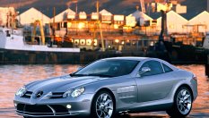 Смяна на гума за 400 000 евро? Да, при Mercedes SLR McLaren 