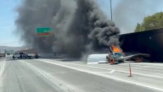 Самолет падна на магистрала