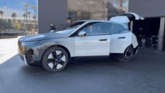 BMW показа боя, която сменя цветовете си