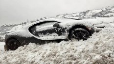 Шефът на Bugatti тества хиперкола за 4 млн долара в снега