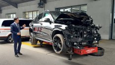Популярен влогър унищожи уникалния си Mercedes