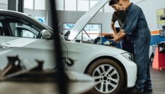 Защо колата спира да тегли? 7 причини за спада в динамиката