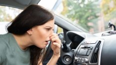 За какво предупреждава сладникава миризма в салона?