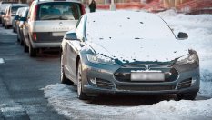 Новите собственици на Tesla вече няма да могат да продават колите си с печалба