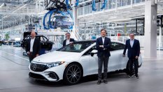 Проблем със софтуера вкарва Mercedes-Benz EQS и S-Class в сервизите