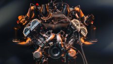 Това е най-мощният V12, поставян някога в сериен автомобил