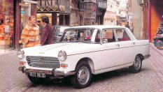 Легендата Peugeot 404 навърши 60 години