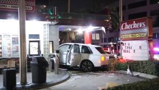 Американец открадна Rolls-Royce и го разби в закусвалня