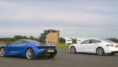 Кой е по-бърз - Tesla Model S P100D или McLaren 720S?