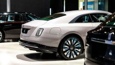 Rolls-Royce променя стратегията си с електрически SUV