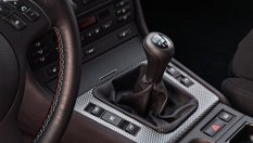 Пет коли с ръчни скорости, които изпреварват братята си с автоматик