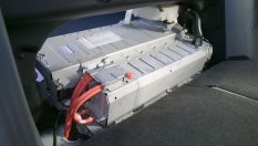 Защо винаги трябва да проверявате тази част при покупка на употребяван хибрид