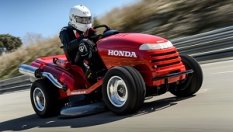 Honda направи най-бързата тревокосачка в света