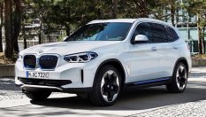 Първи снимки на електрическото BMW iX3