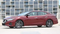 Nissan още не може да се отърве от модел, спрян през 2023