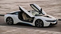 BMW i8, принадлежало от Марадона, се продава на търг