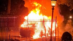 Най-мощната Tesla Model S изгоря по време на движение