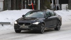 Volvo пуска нови хибридни версии на S90 и V90