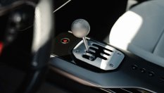 Как работи новата ръчна скоростна кутия на Ferrari