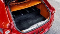 Семейният автомобил на Ferrari вече е по-евтин от чисто ново BMW M5