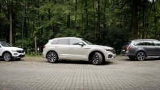 Volkswagen Touareg се научи да паркира без шофьор