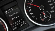 Всички нови коли в ЕС вече трябва да имат ограничител на скоростта