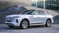 Луксозният SUV на Hongqi предизвика германските си конкуренти на техен терен