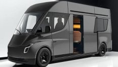 Tesla работи усилено, но тайно върху нов бус за Европа