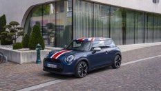 MINI отбелязва юбилей със специалното Oxford Edition 