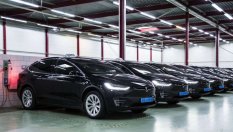 BMW и Daimler искат да купят 60 автомобила Tesla