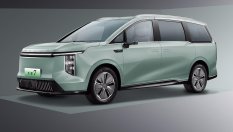 Китайците от SAIC Motor показаха луксозен електрически ван